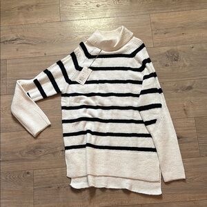 NWT Tunic Sweater with turtleneck